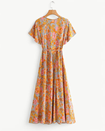 Somrig omlottklänning med retro blommönster