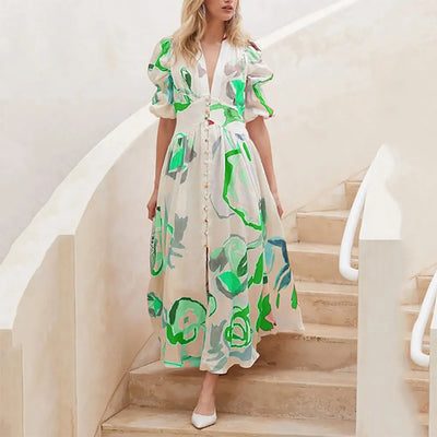 Elegant blommig klänning med knappar