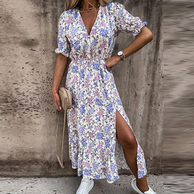 Elegant blommig klänning med V-hals